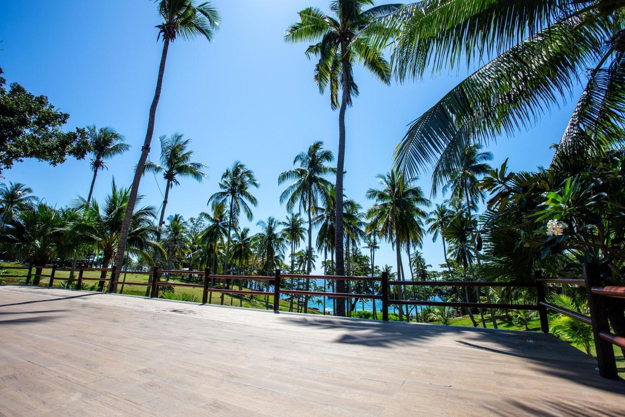 Ban Raya Resort And Spa 拉查亚伊岛 外观 照片